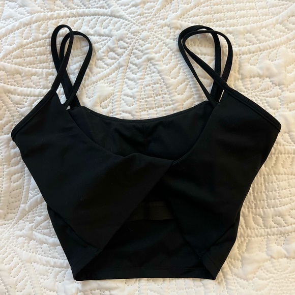 Amazon athletic backless top - Picture 2 of 2